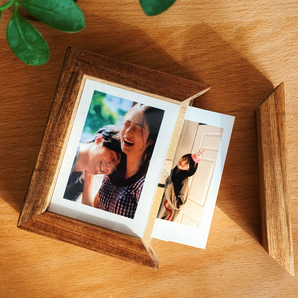 Photo Frame Magnet, Self-Adhesive Refrigerator Magnet Frame for Instant Photos Storage