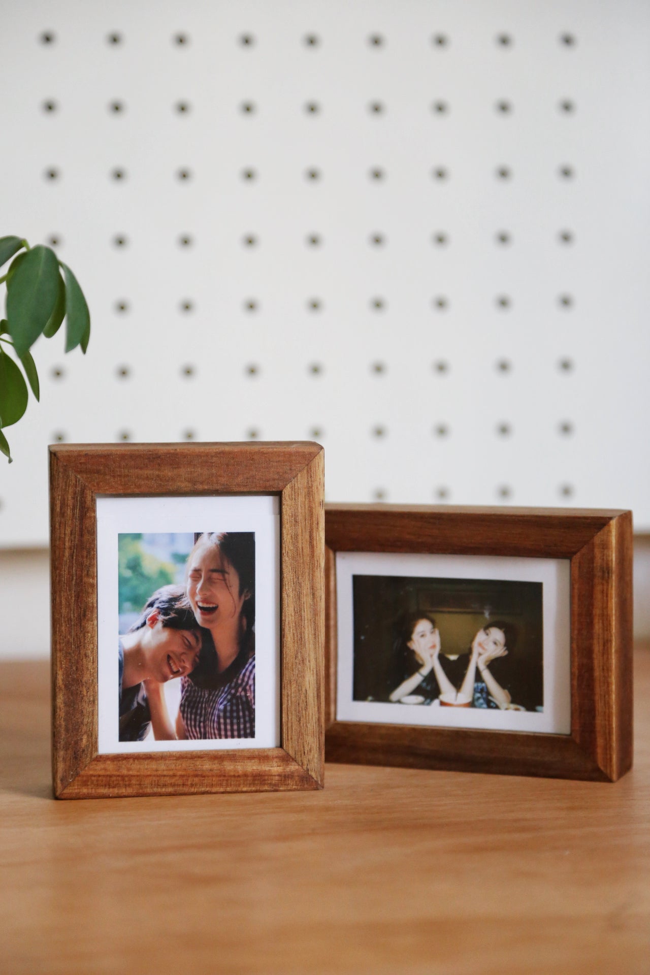 Photo Frame Magnet, Self-Adhesive Refrigerator Magnet Frame for